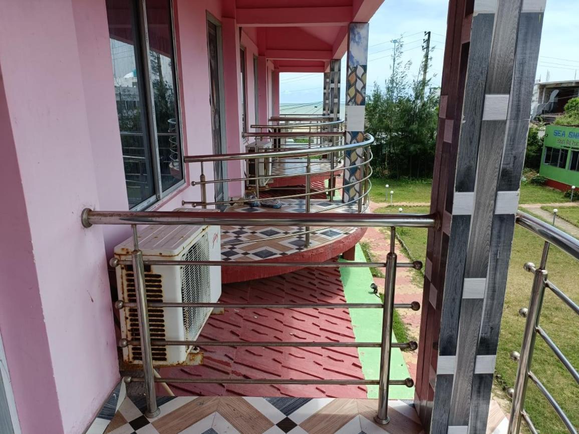 Sea Smile Inn Мандармани Экстерьер фото